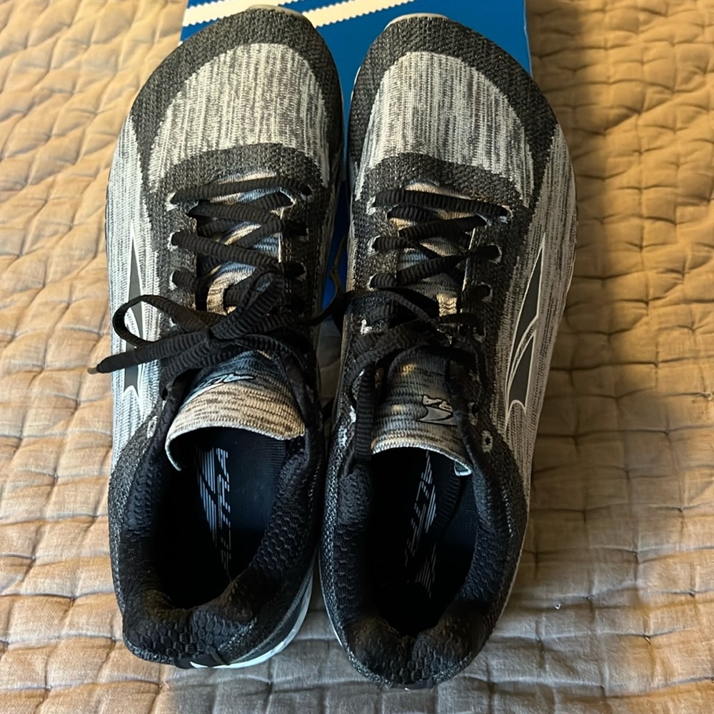 Altra Escalante Running Sneakers Women Size 11 Gray Black Comfort Low Top Shoes